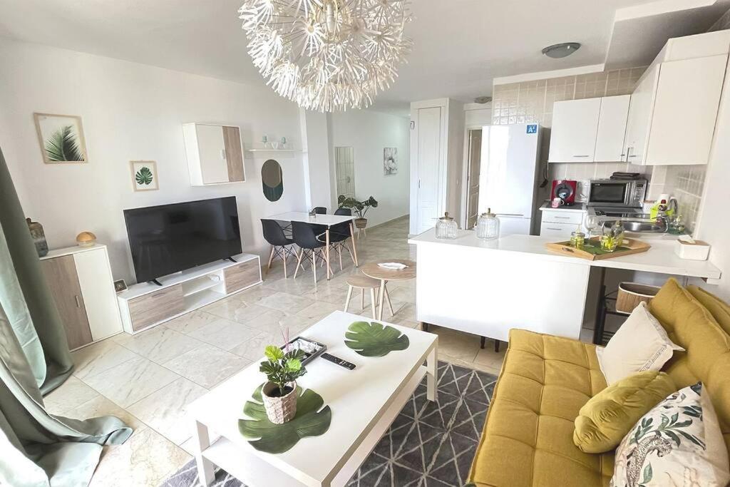 Ocean Deluxe Palm-Mar Apartment Екстериор снимка